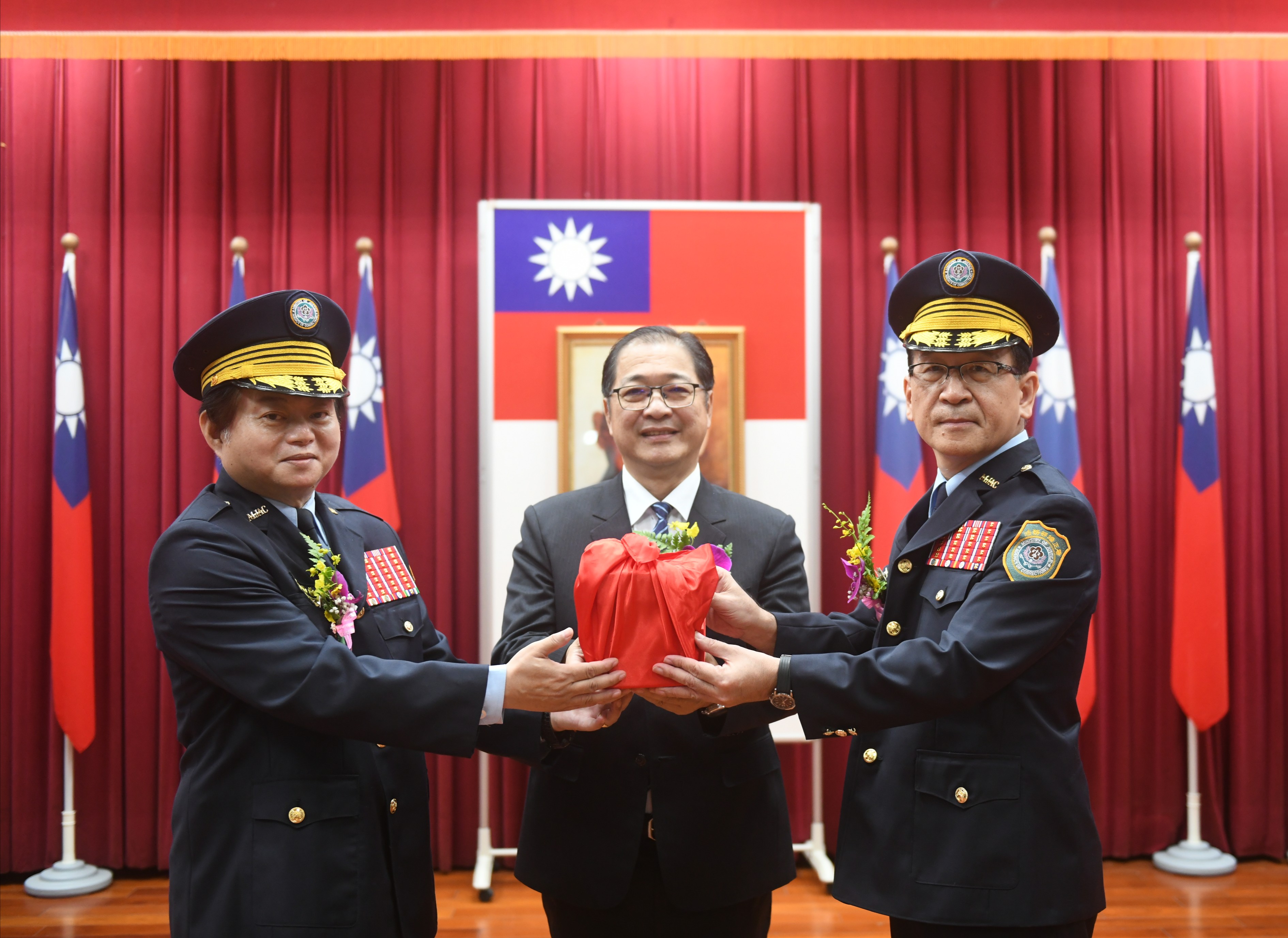 周署長交接印信